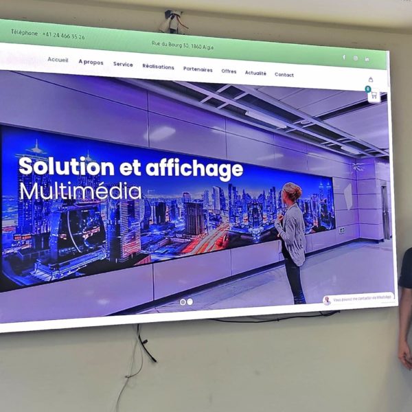 Installation d’un écran Samsung 130 pouces Zoll All in One